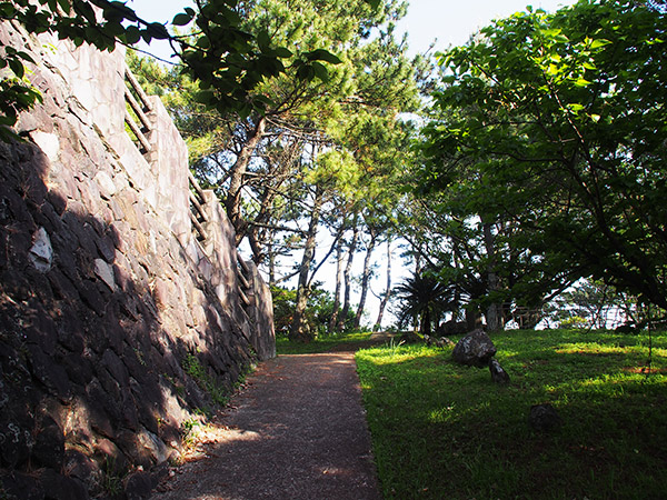 黒島 展望台の石垣