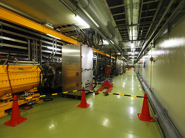 J-PARC 加速器 地下トンネル