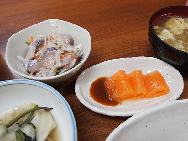Home-made konnyaku and flying fish pickled in vinegar