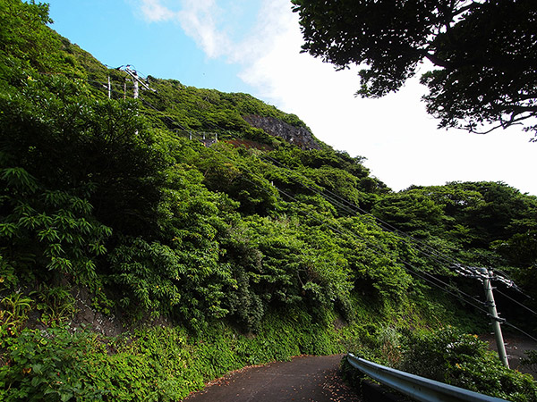 Nagashizaka hill