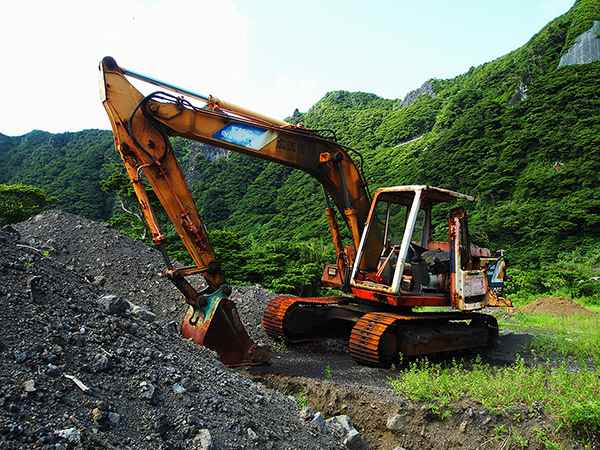 A scrapped power shovel