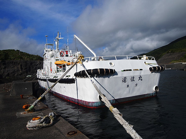 Kaju-maru seen from the back