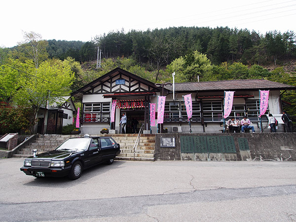 通洞駅の駅舎