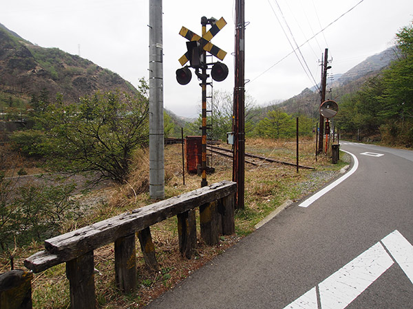 廃線跡の踏切