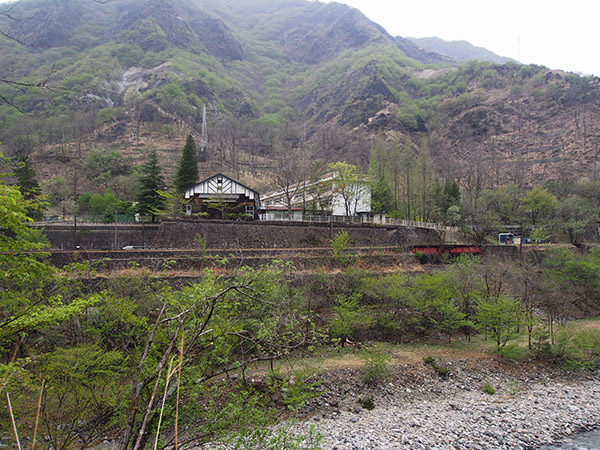 足尾 本山小学校