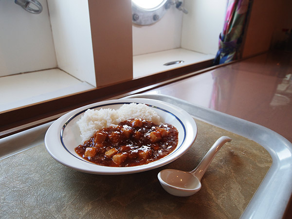 おがさわら丸 麻婆丼