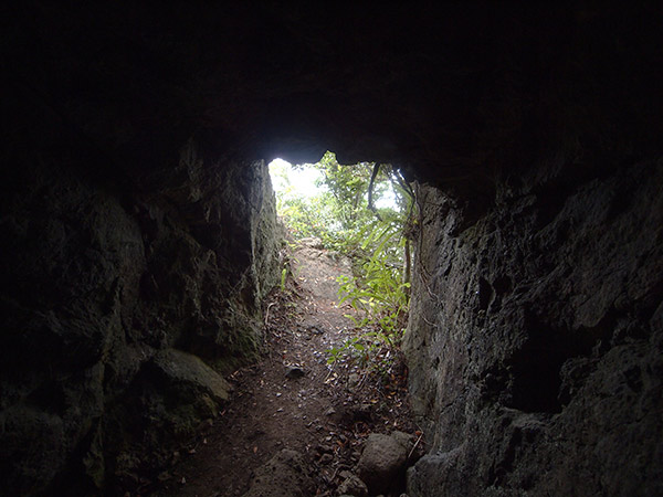 地下壕の出口