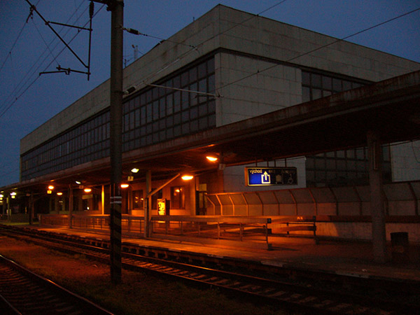 プラハ・ホレショヴィチェ駅のホーム