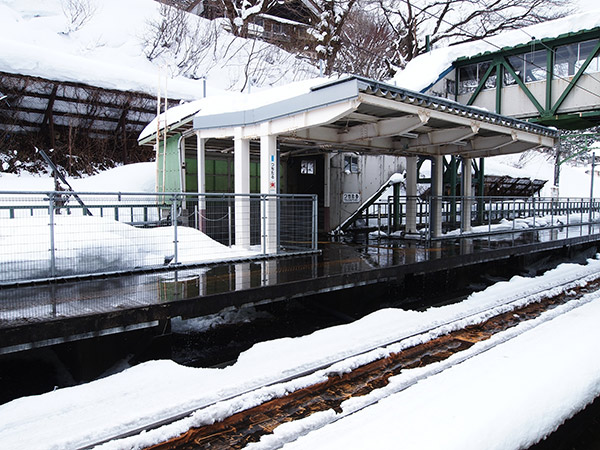 土樽駅