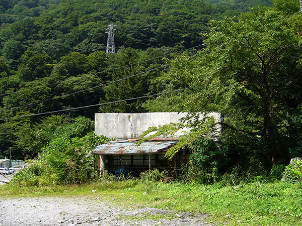 土合駅 谷川岳ロープウェイ 国道291号線を歩く 土合駅 観光 トラベル ありの木