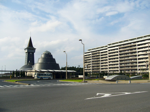 印旛日本医大駅の駅前広場
