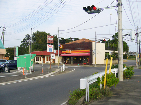 山田川岸バス停付近