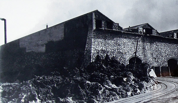 北大東島 東洋製糖燐鉱貯蔵場 当時の写真