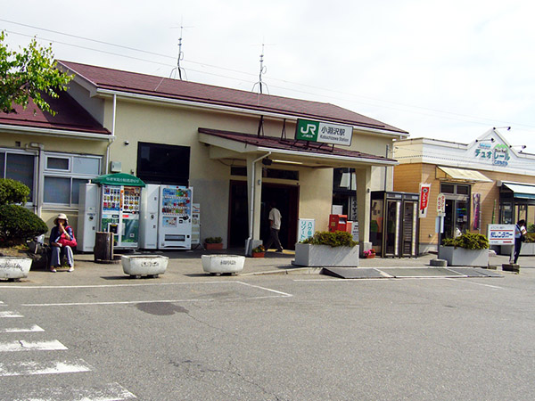 小淵沢駅の駅舎