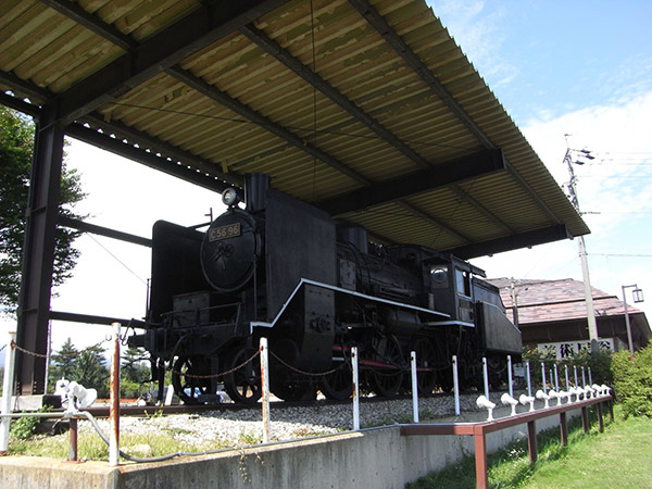 野辺山駅前の蒸気機関車