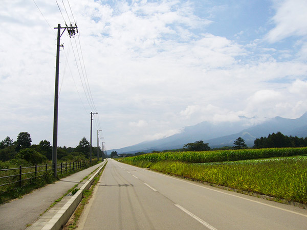 野辺山高原の道路
