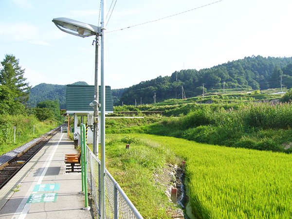 佐久広瀬駅のホーム