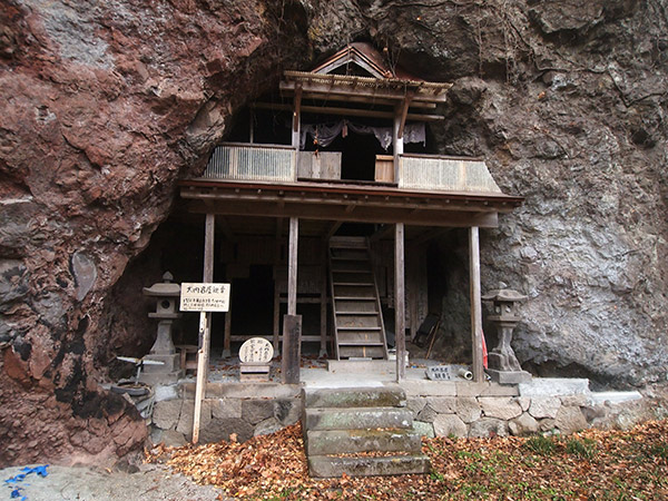 大内岩屋観音堂 正面