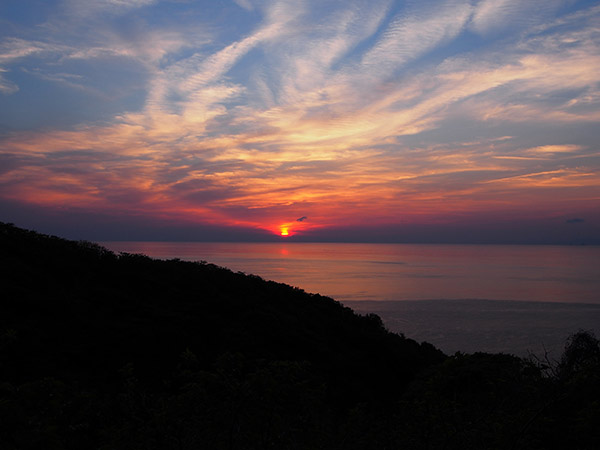 御蔵島の夕焼け