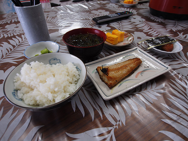 鉄砲場の朝食