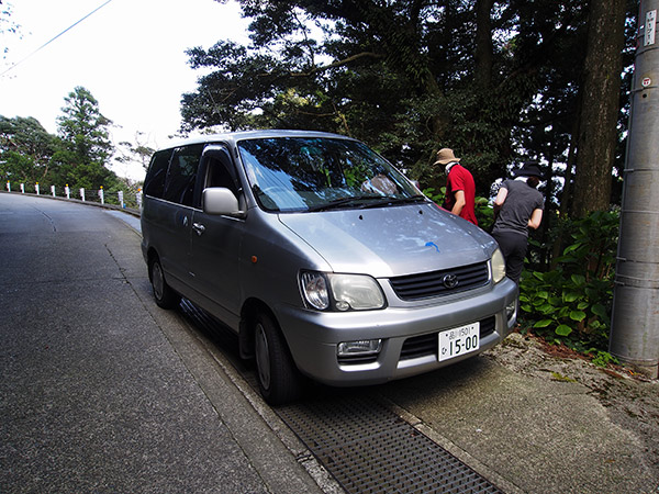 山ガイド送迎の車