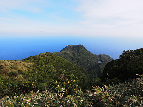 長滝山から見る御代ヶ池