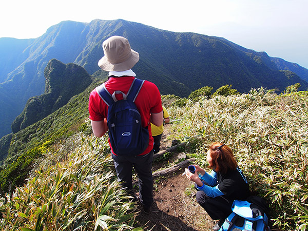 長滝山の山頂で休憩