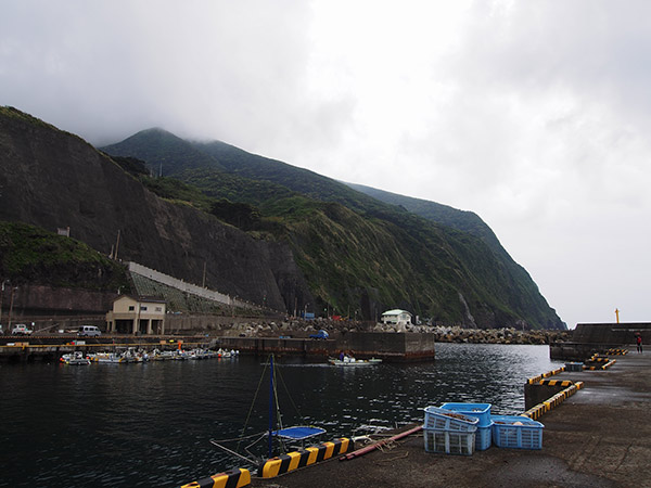 御蔵島 観光船発着場