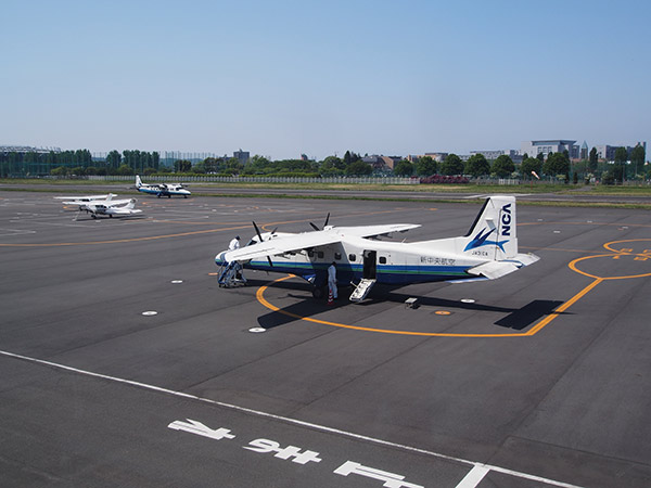 調布空港 駐機場のドルニエ機