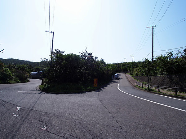 村道雄山線 登り口