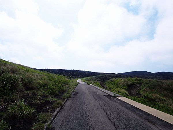 雄山環状線林道 七島展望台へ