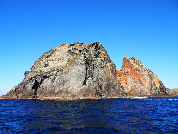 嫁島の岩山