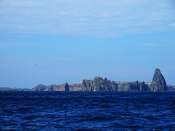 聟島の島影