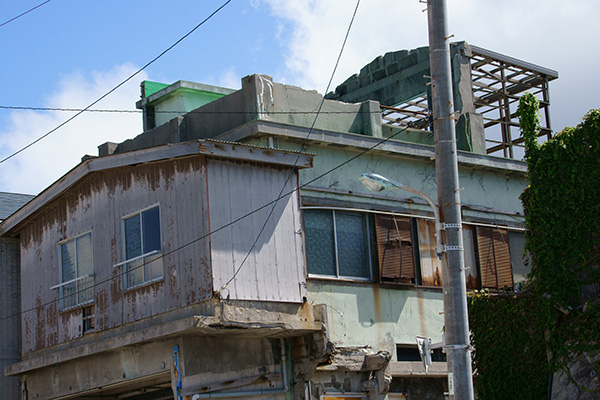 新島の廃墟