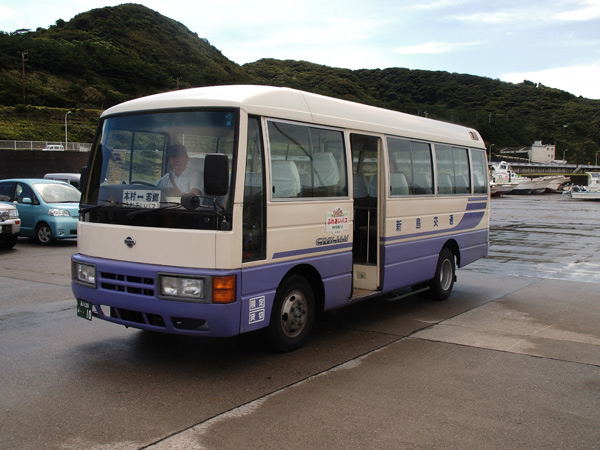 新島村ふれあいバス