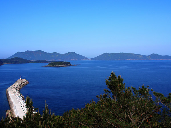 野崎島の全景