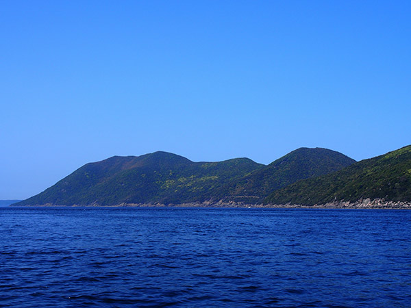 野崎島の山々