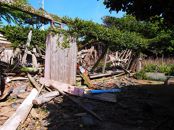 野崎島 港近くの廃屋