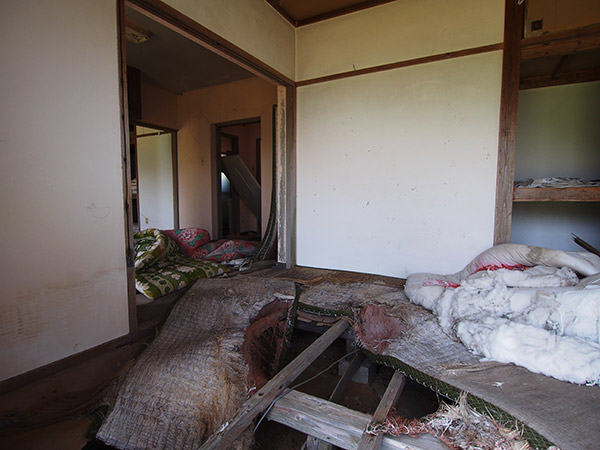 野崎島 住宅 内部