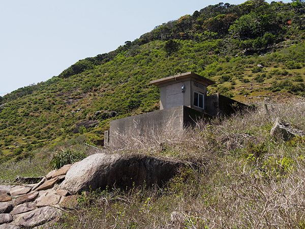 野崎島 水道 ポンプ小屋