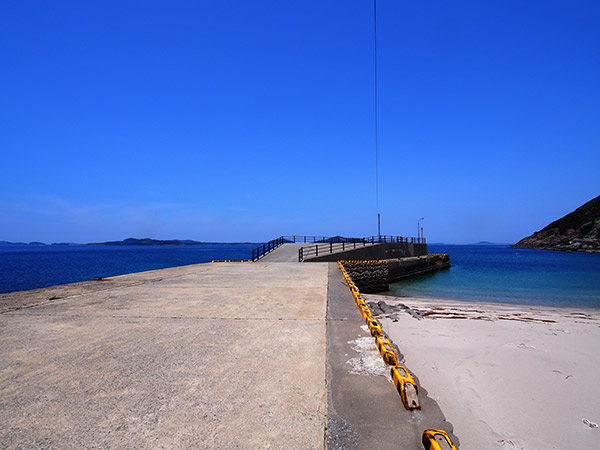 野崎島 野首港の岸壁