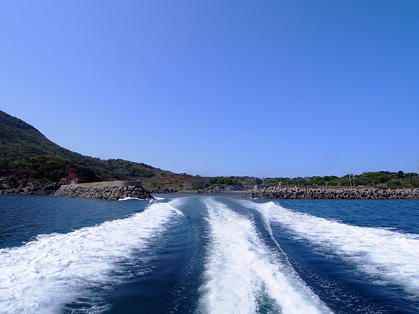 野崎島を出港