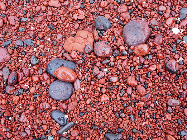 小値賀島 赤浜海岸の石