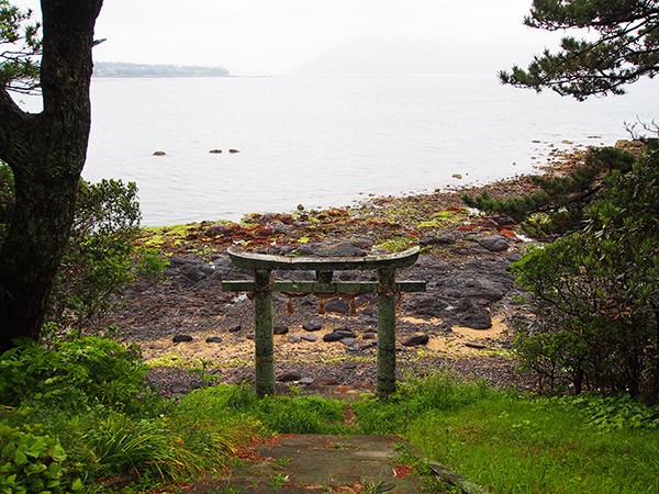 地ノ神島神社 参道