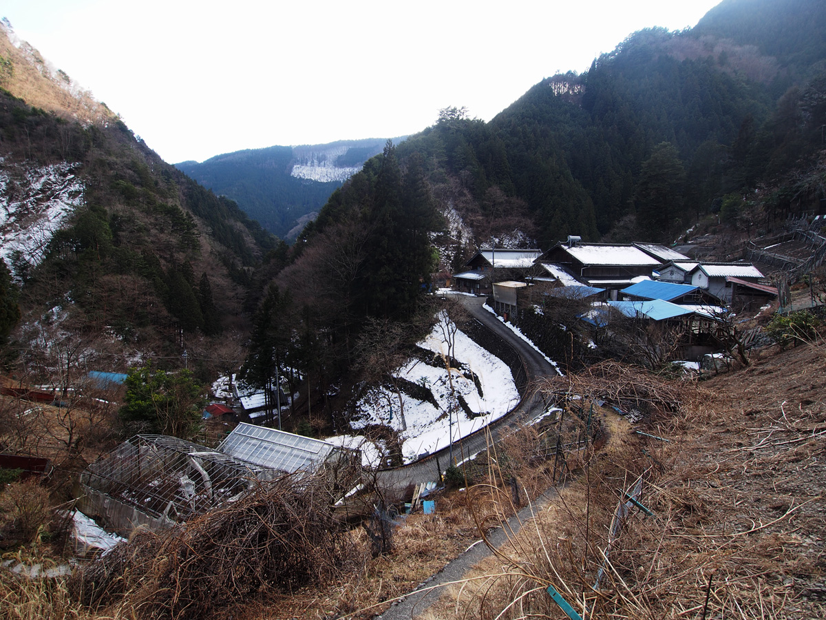 奥多摩 三沢集落の全景