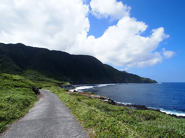 海岸沿いの道