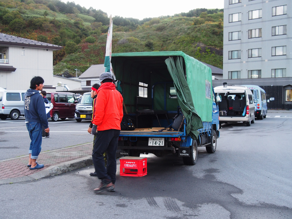 桃岩荘 ブルーサンダーエース号（送迎車）