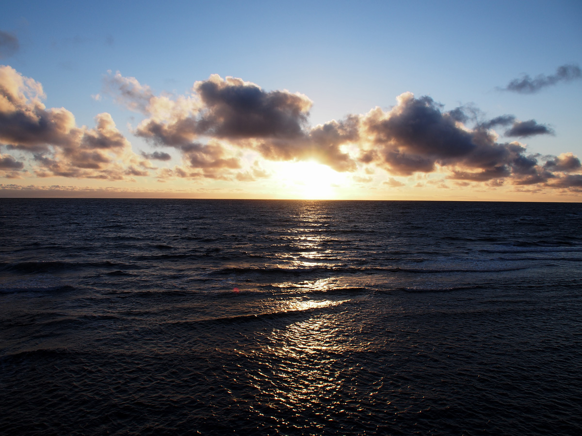 礼文島 元地海岸 夕日