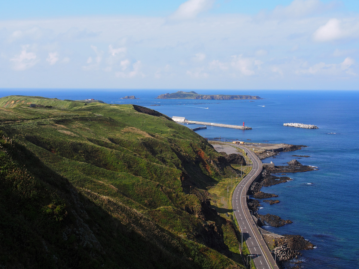 江戸屋山道と道道507号線 礼文島