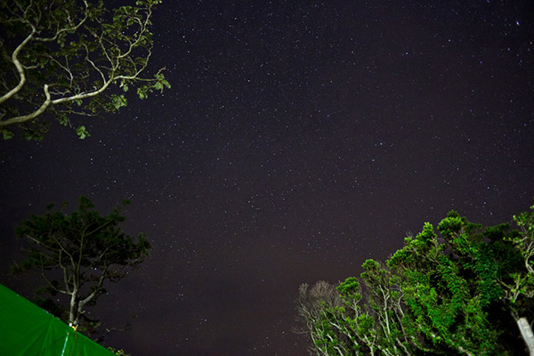 式根島の星空 集落で撮影